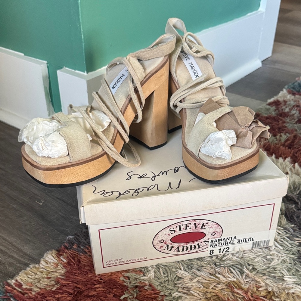 Steve Madden Beige Suede Heeled Sandals - Picture 3 of 3